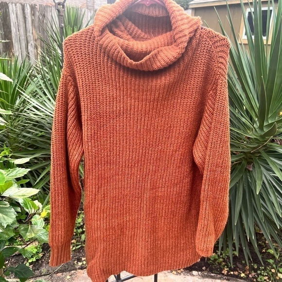▶️ Free People ◀️ Eleven Burnt Orange Cowl Neck Oversized Chunky Knit Sweater - Picture 6 of 16